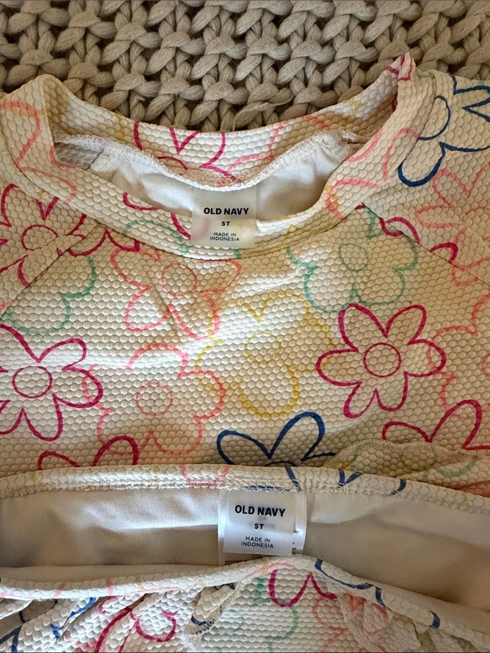 Old Navy toddler girls rash guard bathing suit